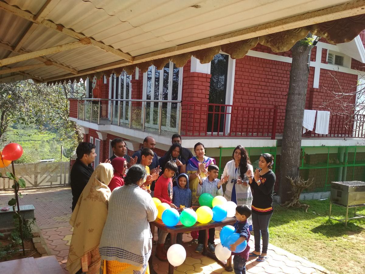 Myspace Holiday Inn Ooty Eksteriør bilde